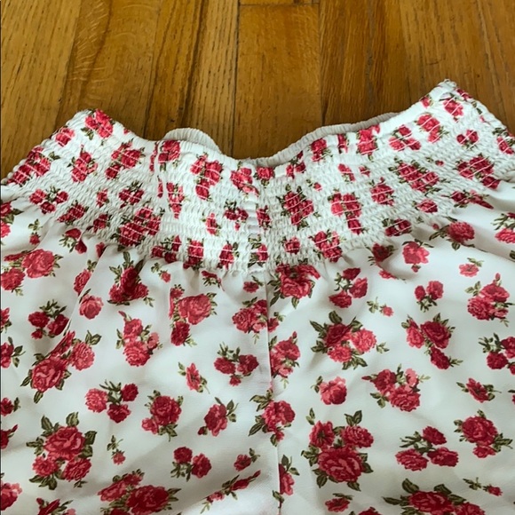 Rose high waisted stretchy shorts forever 21 - Picture 2 of 4
